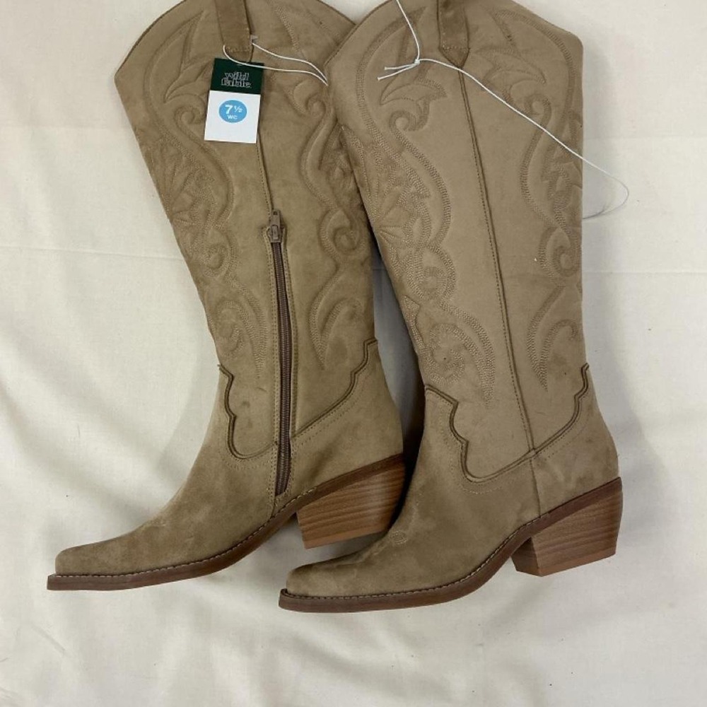 Tan western boots by Wild Fable